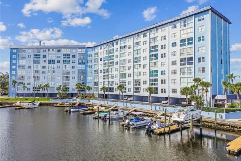 Copropriété à vendre à New Port Richey, Floride: 3 chambres, 133.5 m2 № 1908791 - photo 2