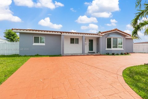 Villa ou maison à Miami, Floride 3 chambres, 174.66 m2 № 2031531