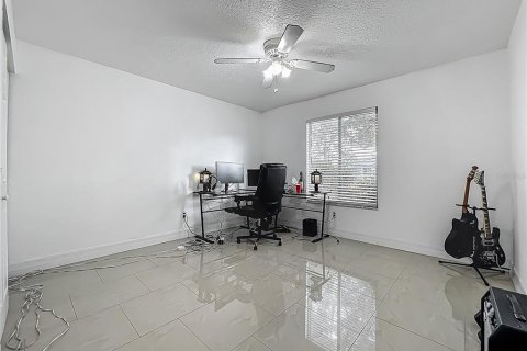 House in Orlando, Florida 2 bedrooms, 89.37 sq.m. № 1655017 - photo 12