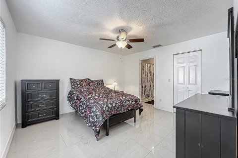 House in Orlando, Florida 2 bedrooms, 89.37 sq.m. № 1655017 - photo 15