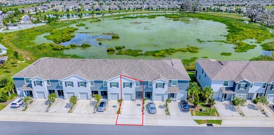 Adosado en Wildwood, Florida 3 dormitorios, 156.82 m2 № 1900108