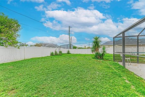 Villa ou maison à vendre à North Port, Floride: 3 chambres, 153.85 m2 № 2211389 - photo 18