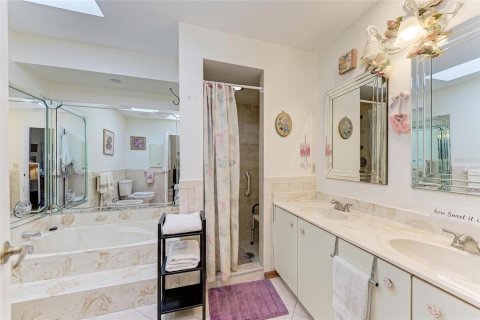 Villa ou maison à vendre à North Port, Floride: 3 chambres, 153.85 m2 № 2211389 - photo 10