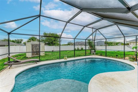 Villa ou maison à vendre à North Port, Floride: 3 chambres, 153.85 m2 № 2211389 - photo 15