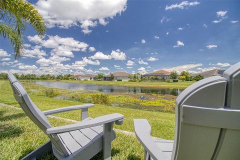 House in Wimauma, Florida 3 bedrooms, 209.22 sq.m. № 1888681 - photo 3