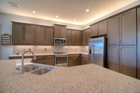 House in Wimauma, Florida 3 bedrooms, 209.22 sq.m. № 1888681 - photo 13