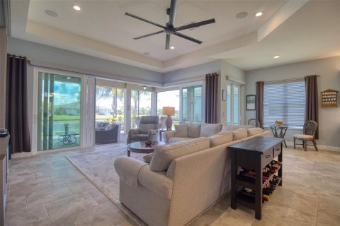 House in Wimauma, Florida 3 bedrooms, 209.22 sq.m. № 1888681 - photo 21