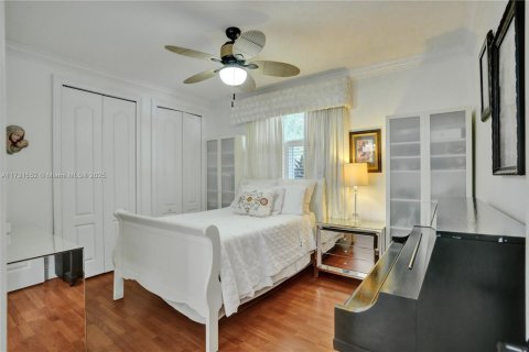 Casa en venta en Palmetto Bay, Florida, 5 dormitorios, 368.17 m2 № 1812193 - foto 27