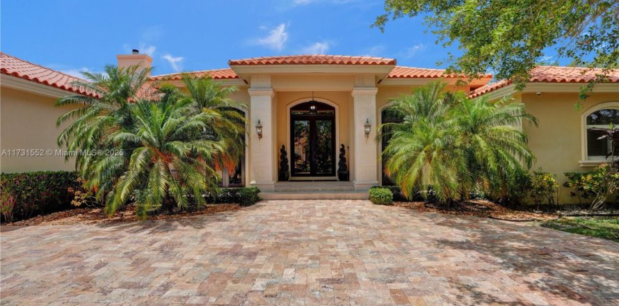 Casa en Palmetto Bay, Florida 5 dormitorios, 368.17 m2 № 1812193