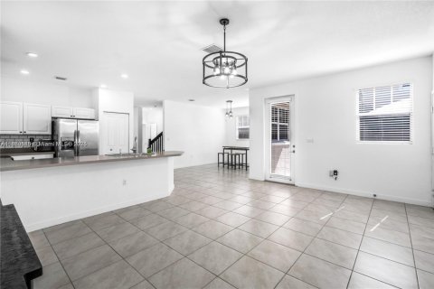 Casa en venta en Homestead, Florida, 4 dormitorios, 237.46 m2 № 1856824 - foto 10