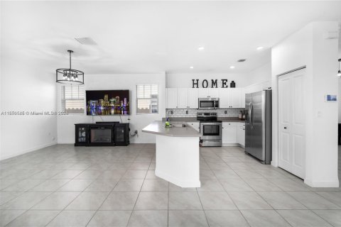 Casa en venta en Homestead, Florida, 4 dormitorios, 237.46 m2 № 1856824 - foto 15