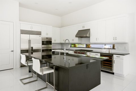 House in Boca Raton, Florida 6 bedrooms, 445.28 sq.m. № 2173362 - photo 8