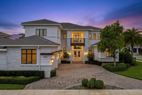 House in Boca Raton, Florida 6 bedrooms, 445.28 sq.m. № 2173362