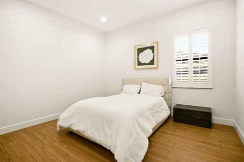 House in Boca Raton, Florida 6 bedrooms, 445.28 sq.m. № 2173362 - photo 25
