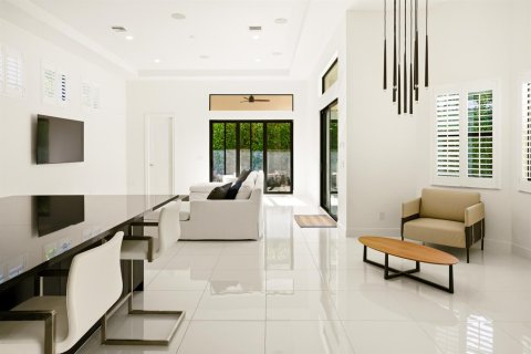 House in Boca Raton, Florida 6 bedrooms, 445.28 sq.m. № 2173362 - photo 11