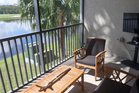 Condo in Bradenton, Florida, 2 bedrooms in LAKEWOOD NATIONAL  № 1900736 - photo 26