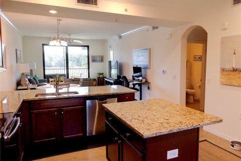 Condo in Bradenton, Florida, 2 bedrooms in LAKEWOOD NATIONAL  № 1900736 - photo 6