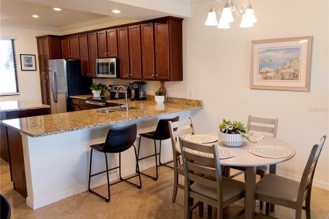 Condo in Bradenton, Florida, 2 bedrooms in LAKEWOOD NATIONAL  № 1900736 - photo 9