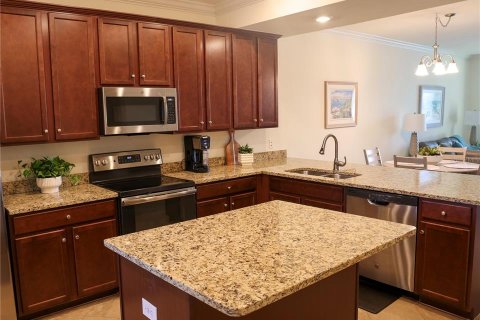 Condo in Bradenton, Florida, 2 bedrooms in LAKEWOOD NATIONAL  № 1900736 - photo 4
