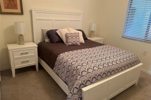 Condo in Bradenton, Florida, 2 bedrooms in LAKEWOOD NATIONAL  № 1900736 - photo 17