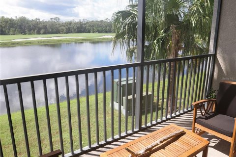 Condo in Bradenton, Florida, 2 bedrooms in LAKEWOOD NATIONAL  № 1900736 - photo 24