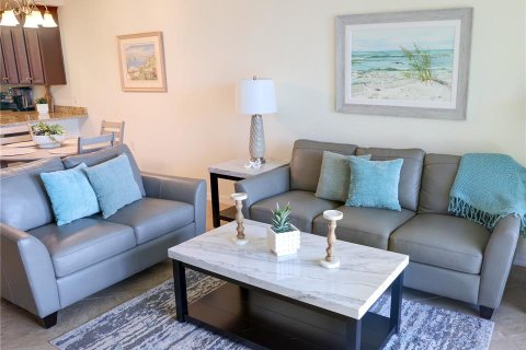 Condo in Bradenton, Florida, 2 bedrooms in LAKEWOOD NATIONAL  № 1900736 - photo 10