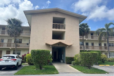Copropriété à vendre à Miami, Floride: 1 chambre, 63.92 m2 № 1939996 - photo 10