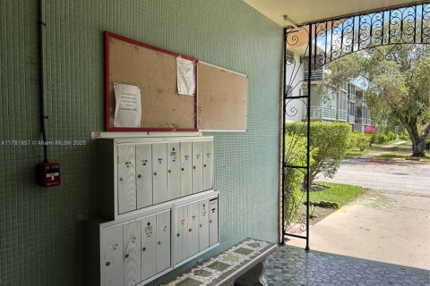 Copropriété à vendre à Miami, Floride: 1 chambre, 63.92 m2 № 1939996 - photo 18