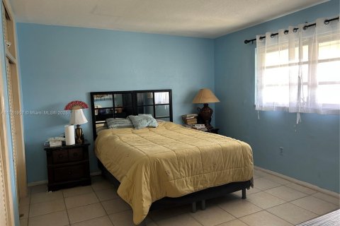 Copropriété à vendre à Miami, Floride: 1 chambre, 63.92 m2 № 1939996 - photo 5