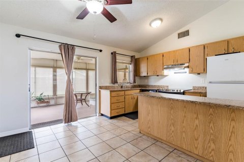 House in New Port Richey, Florida 2 bedrooms, 90.02 sq.m. № 1870839 - photo 8