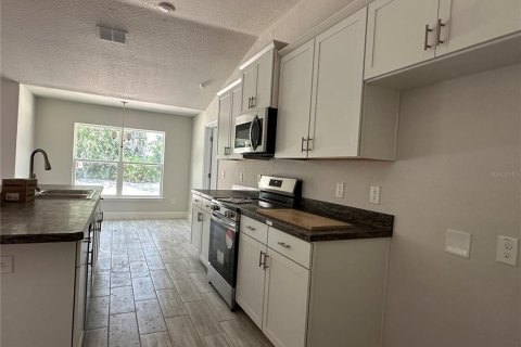 House in Ocala, Florida 4 bedrooms, 208.47 sq.m. № 1198384 - photo 10
