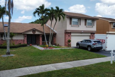 Снять в аренду виллу или дом в Дейви, Флорида 4 спальни, 206.8м2, № 2003633 - фото 5