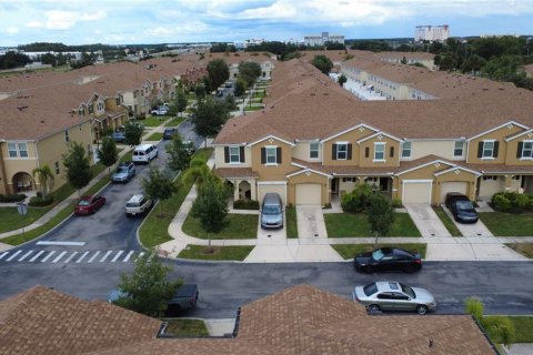 Adosado en venta en Kissimmee, Florida, 4 dormitorios, 165.55 m2 № 1911284 - foto 27