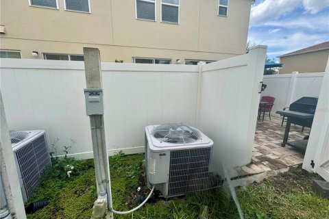 Adosado en venta en Kissimmee, Florida, 4 dormitorios, 165.55 m2 № 1911284 - foto 25