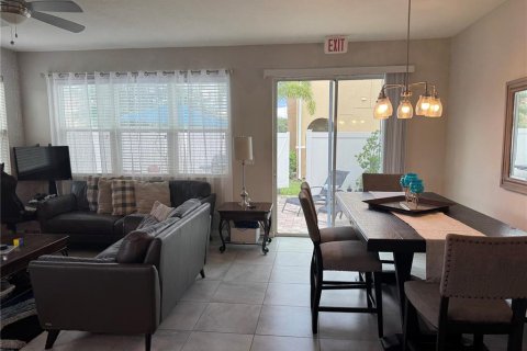 Adosado en venta en Kissimmee, Florida, 4 dormitorios, 165.55 m2 № 1911284 - foto 9