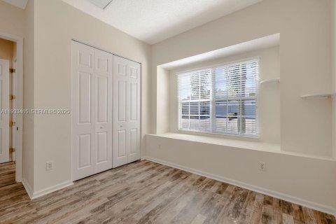 Adosado en alquiler en Vero Beach, Florida, 3 dormitorios, 140.93 m2 № 1991417 - foto 23