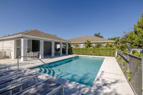 Adosado en alquiler en Vero Beach, Florida, 3 dormitorios, 140.93 m2 № 1991417 - foto 2