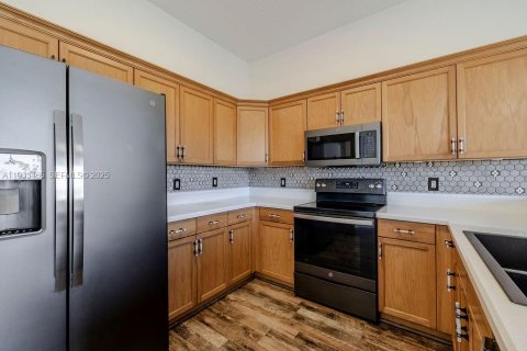 Adosado en alquiler en Vero Beach, Florida, 3 dormitorios, 140.93 m2 № 1991417 - foto 19