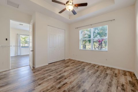 Adosado en alquiler en Vero Beach, Florida, 3 dormitorios, 140.93 m2 № 1991417 - foto 18