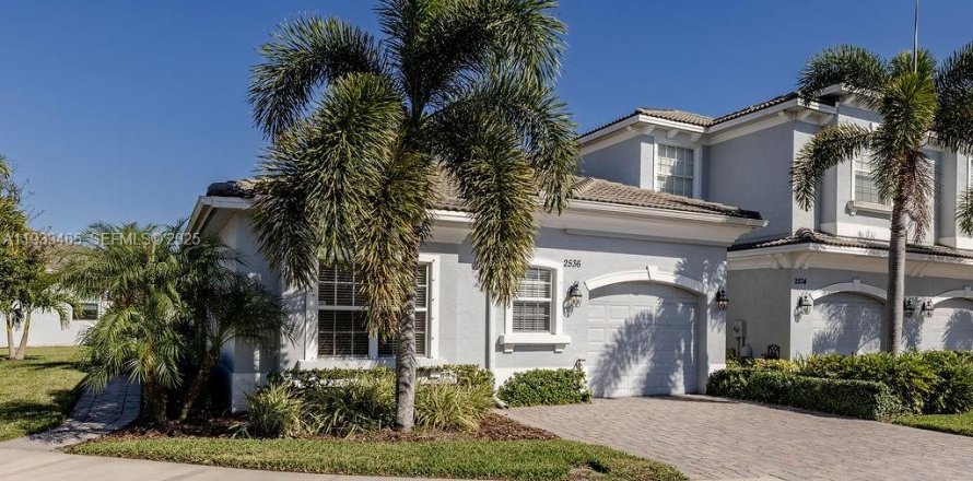 Adosado en Vero Beach, Florida 3 dormitorios, 140.93 m2 № 1991417