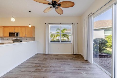 Adosado en alquiler en Vero Beach, Florida, 3 dormitorios, 140.93 m2 № 1991417 - foto 6