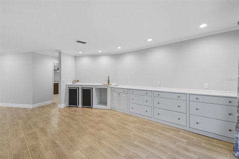 House in Temple Terrace, Florida 4 bedrooms, 247.31 sq.m. № 1914154 - photo 24