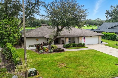 House in Temple Terrace, Florida 4 bedrooms, 247.31 sq.m. № 1914154 - photo 3