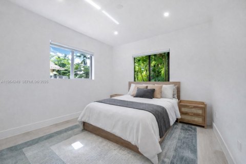 Купить виллу или дом в Пальметто-Бей, Флорида 4 спальни, 225.38м2, № 2026606 - фото 23