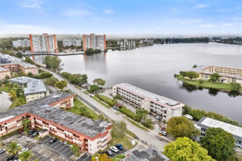 Copropriété à louer à Miami, Floride: 1 chambre, 76.64 m2 № 2008209 - photo 24