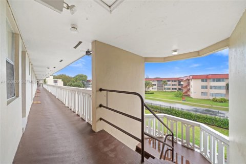 Copropriété à louer à Miami, Floride: 1 chambre, 76.64 m2 № 2008209 - photo 18