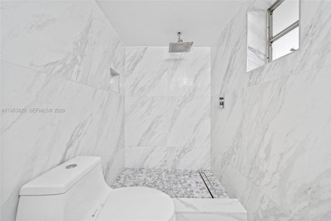 Copropriété à louer à Miami, Floride: 1 chambre, 76.64 m2 № 2008209 - photo 16