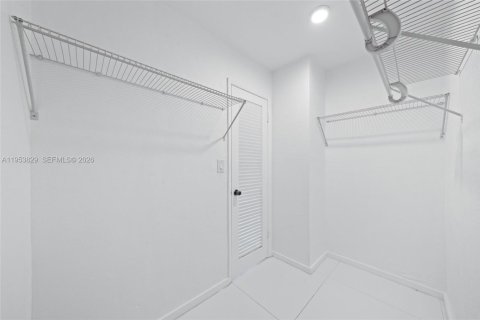 Copropriété à louer à Miami, Floride: 1 chambre, 76.64 m2 № 2008209 - photo 14