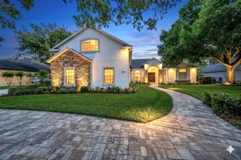 House in Windermere, Florida 4 bedrooms, 371.33 sq.m. № 2122478