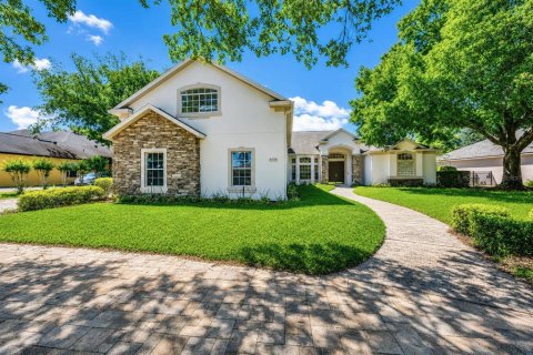House in Windermere, Florida 4 bedrooms, 371.33 sq.m. № 2122478 - photo 2